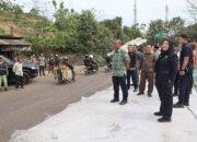 Walikota Eva Dwiana Tinjau Proses Perbaikan Jalan di Kecamatan Sukabumi